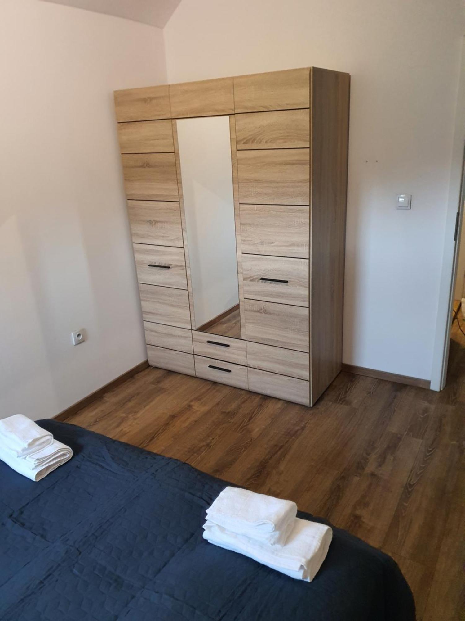Apartament Pod Lasem Tenczynek Buitenkant foto